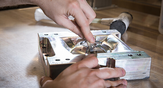 Acrylic shop molding kit