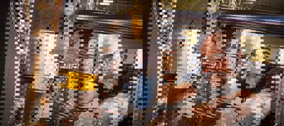 im machine producing parts for energy industry