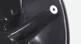 Bossage sur une pièce en plastique injecté