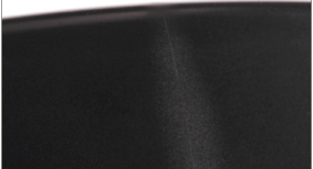 Kunststoff-Formteil mit Maschenlinienfehler