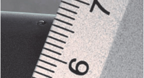 Überreste auf dem Kunststoffteil